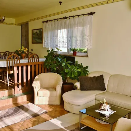 Guest house Szivarvany Vendeghaz